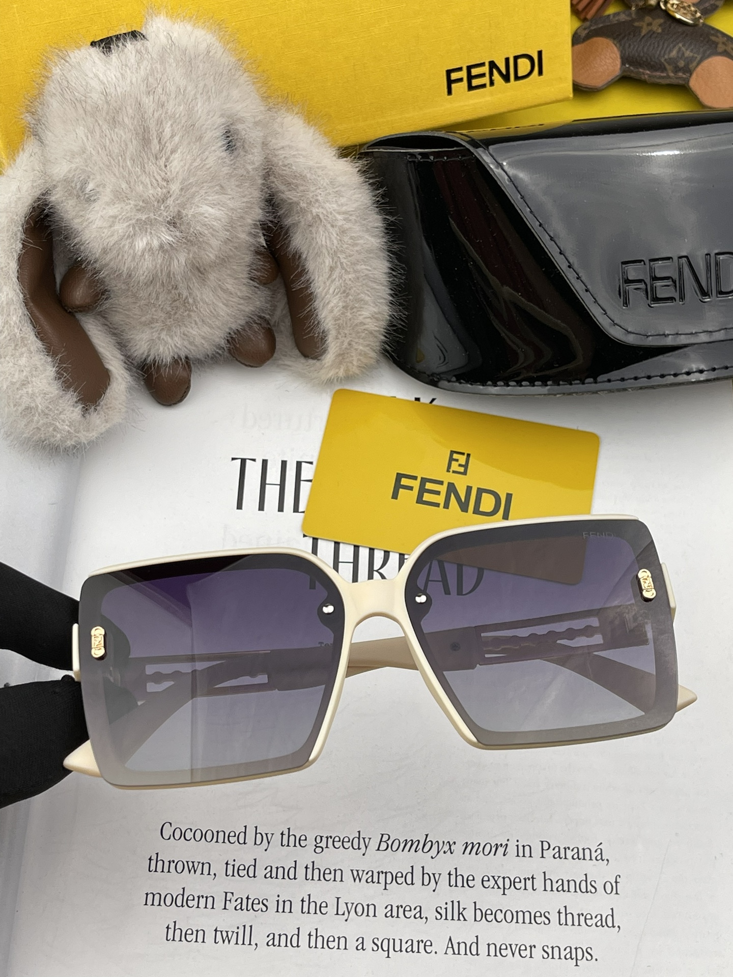 TOP FENDI Sunglasses - 3 Color