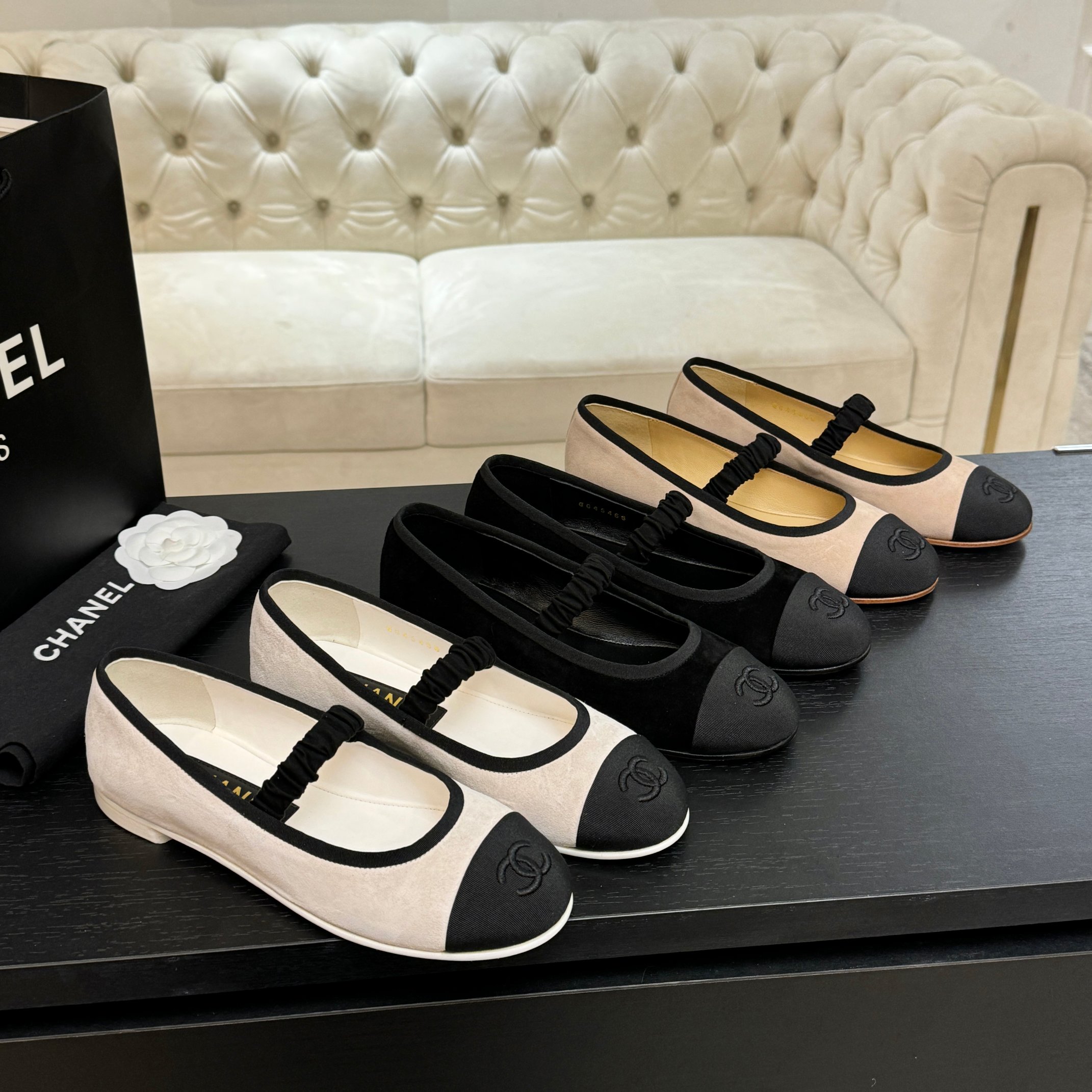 TOP CHANEL Flat Shoes - 3 Colors
