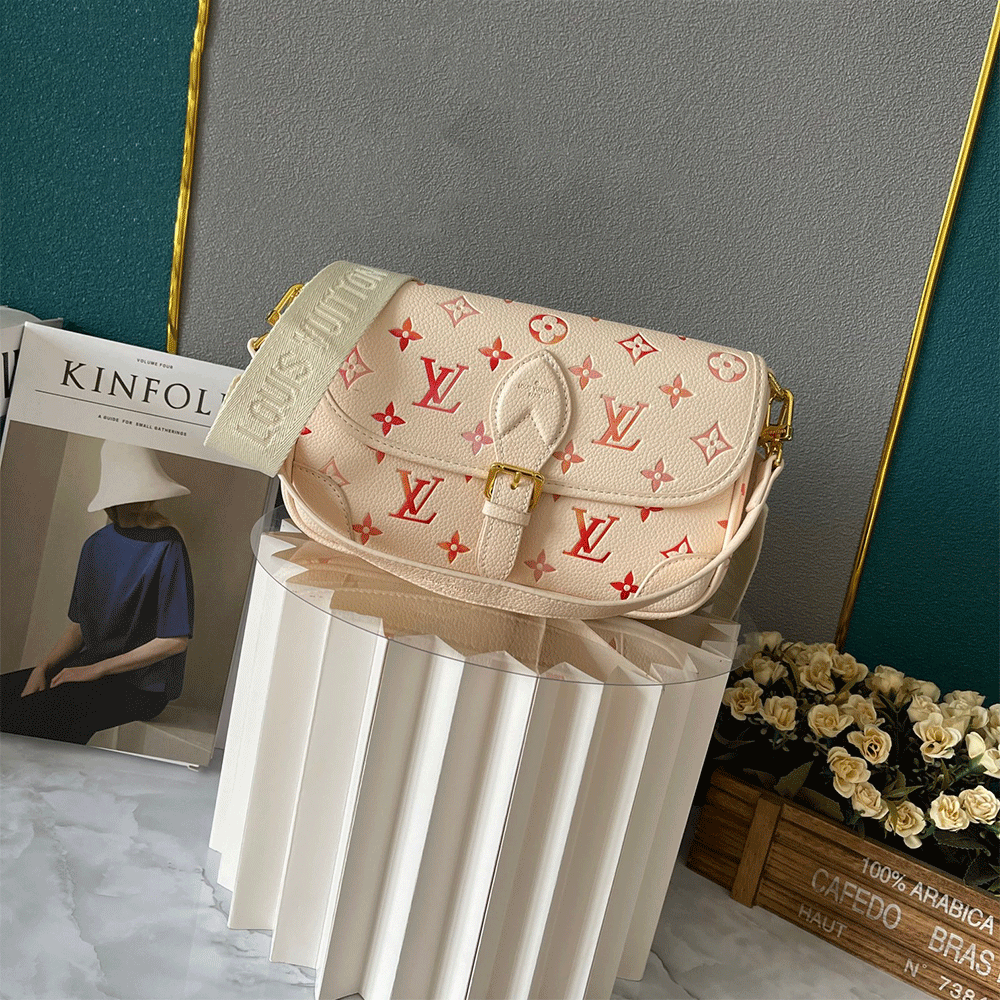 Louis Vuitton LV Diane bag (10A Mirror Version)