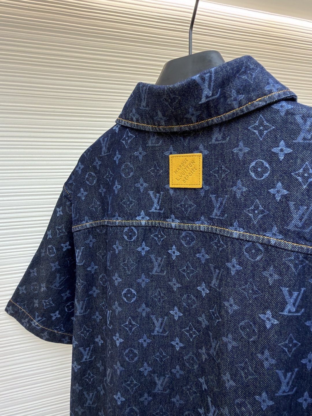 LOUIS VUITTON 字母提花渐变牛仔衬衫