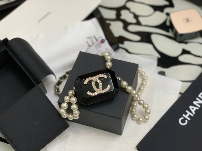 TOP CHANEL Airpod Pro Case - Black