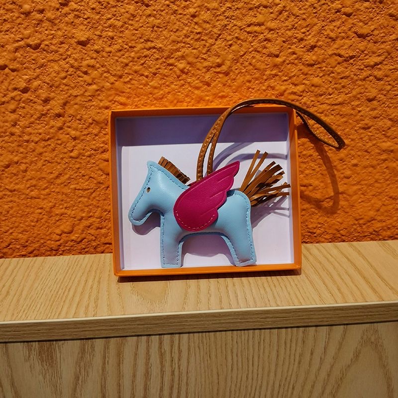 TOP HERMES Pagasus Charm - 19 Colours