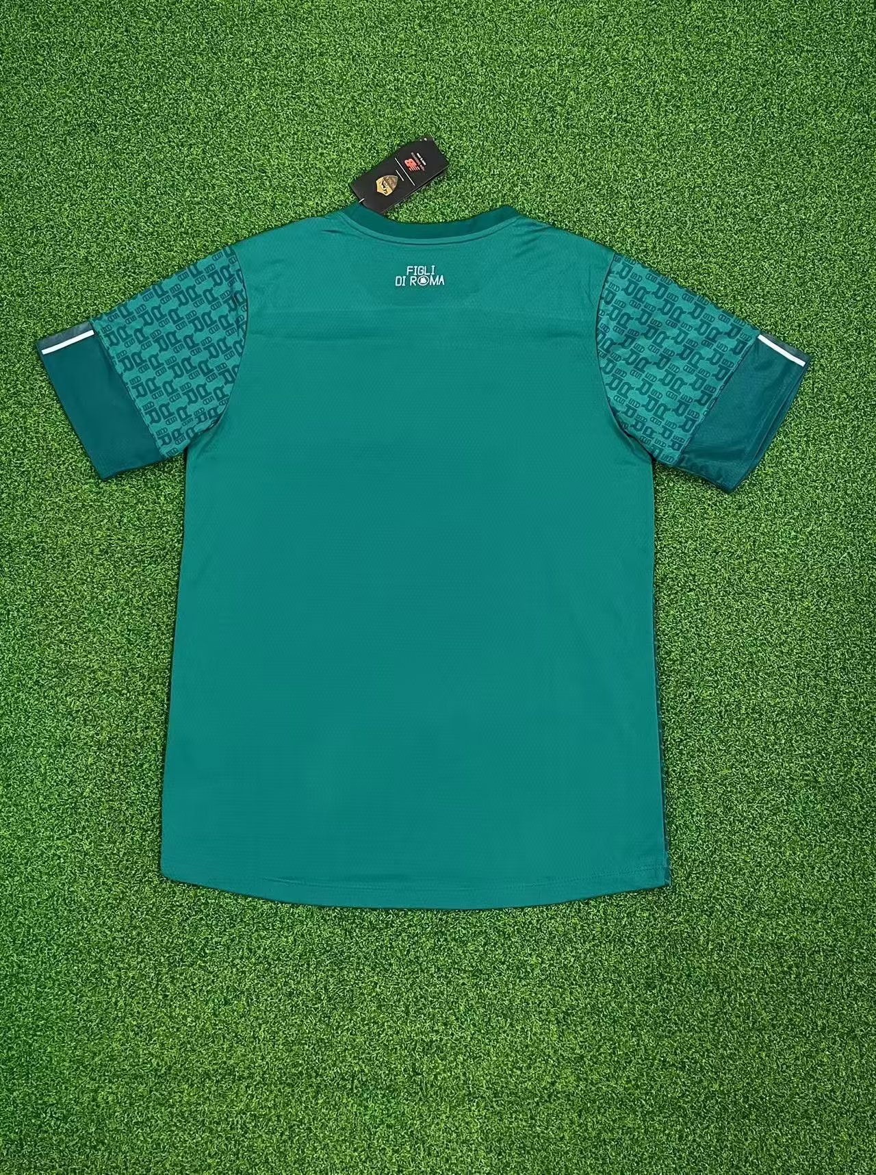 2425 Roma football jersey.Player embroidery version