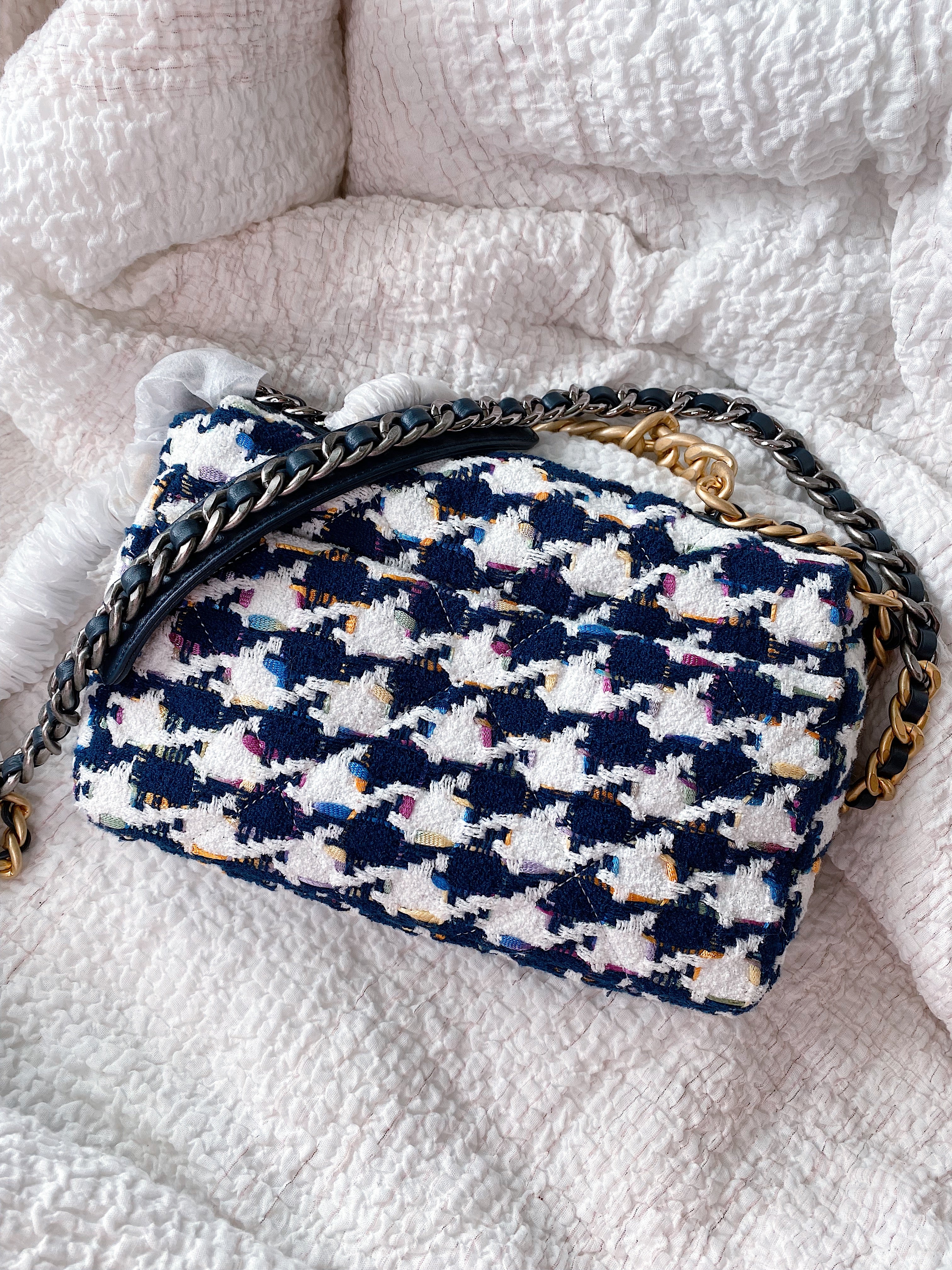 TOP CHANEL 19 Bag Small 26cm Houndstooth