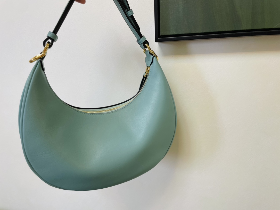 TOP FENDI Graphy Bag - Green