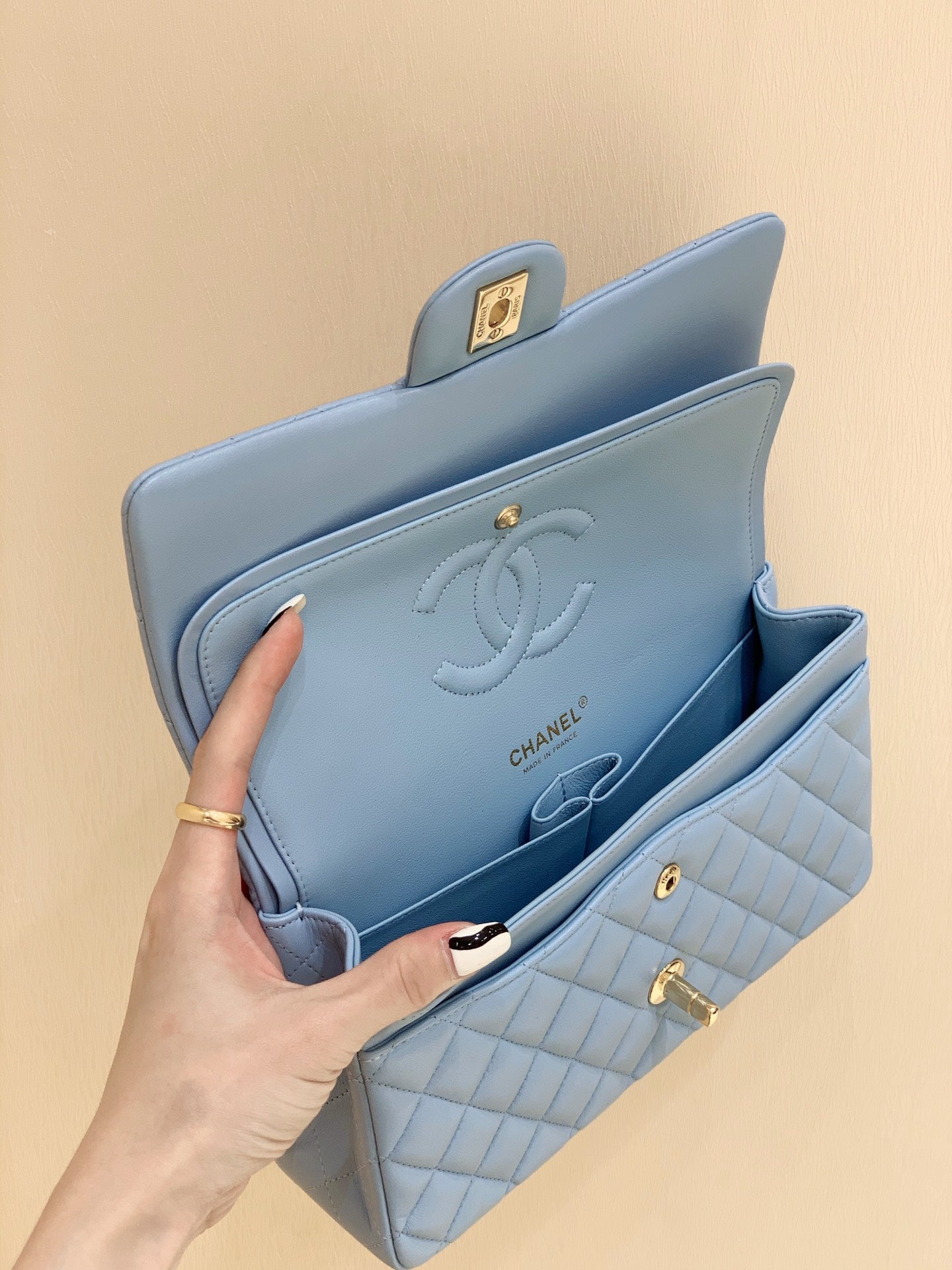TOP CHANEL Classic Flap Bag Lambskin  23cm /25cm– Light Blue & GHW