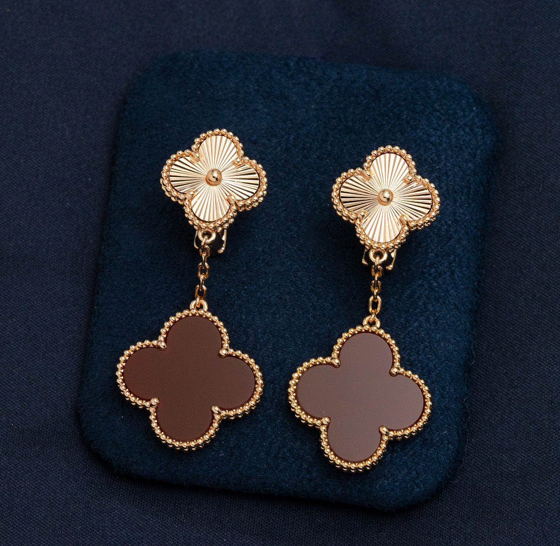 TOP Van Cleef & Arpels Dangle Earrings