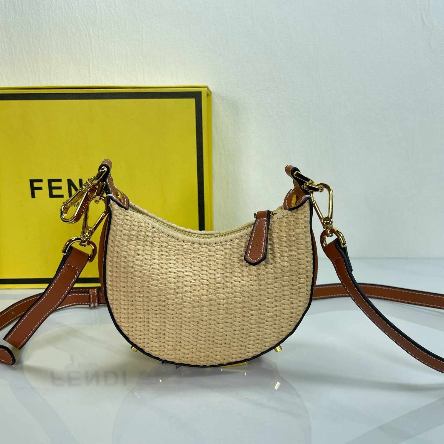 TOP FENDI Small Straw Weaving Fendigraphy Bag 16.5x14x5cm - Beige&GHW