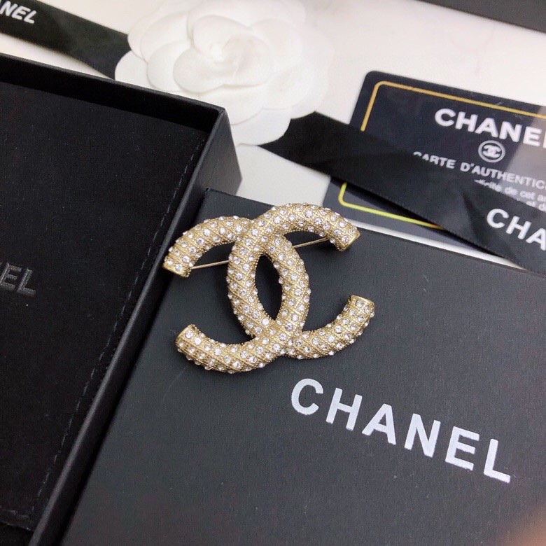 TOP CHANEL Double C Classic Brooch