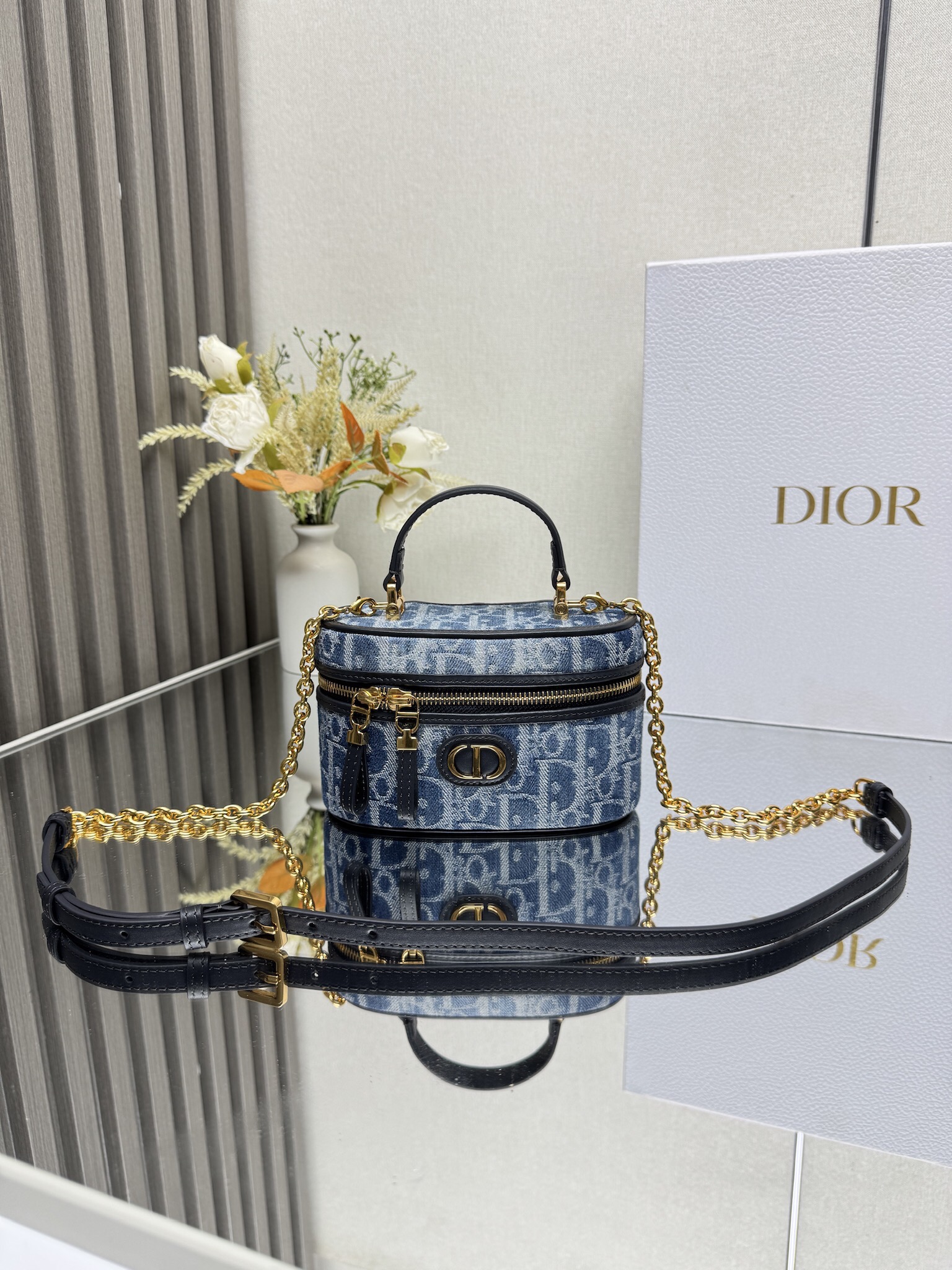 TOP Christian Dior 30 Montaigne Vanity Bag 16.5x8x9.5cm - Denim Blue