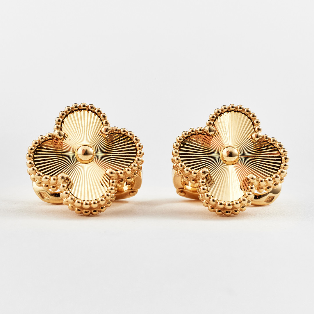 TOP Van Cleef & Arpels VCA Vintage Alhambra Earrings - Gold
