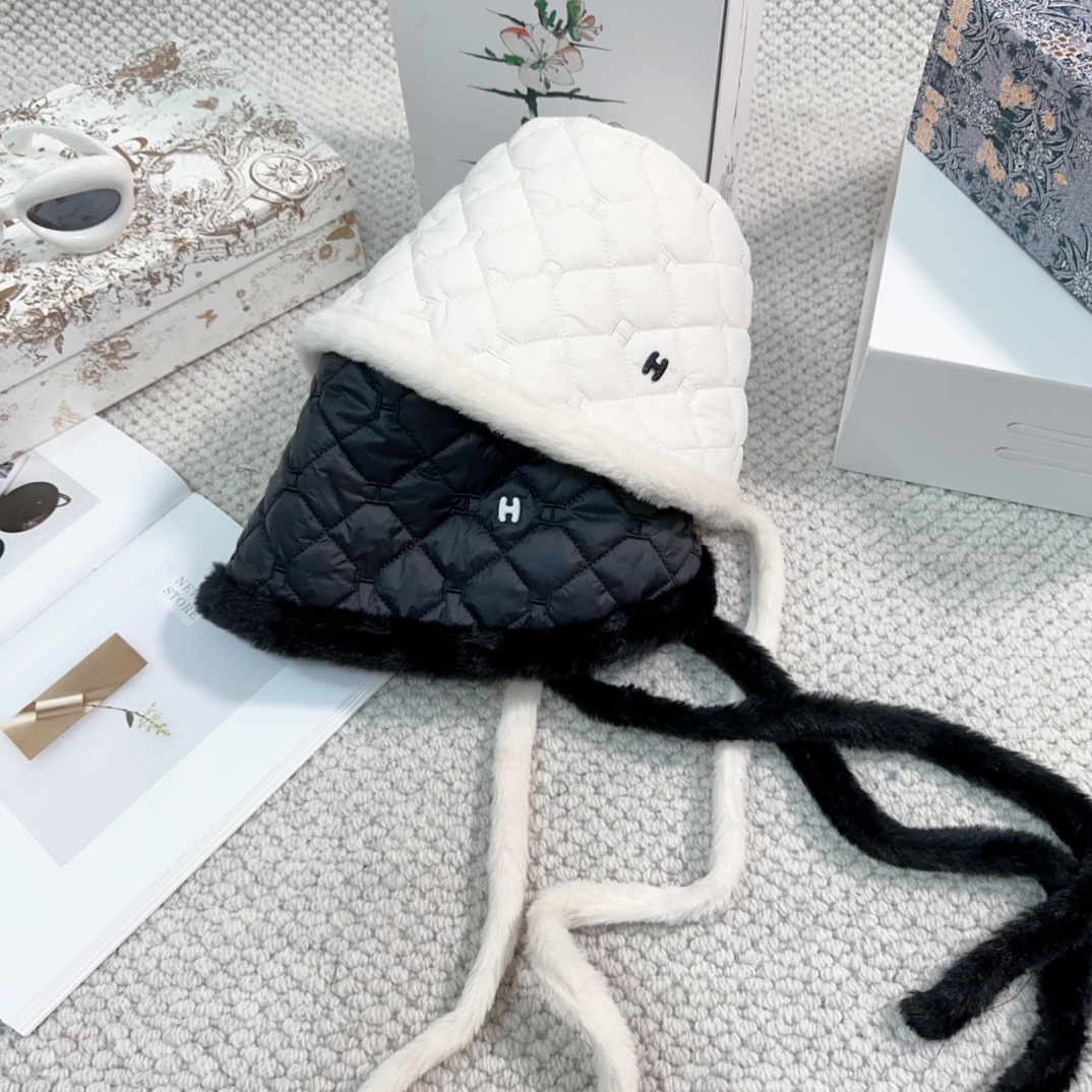 TOP HERMES Warm Rabbit Hair Hat - Two Colors