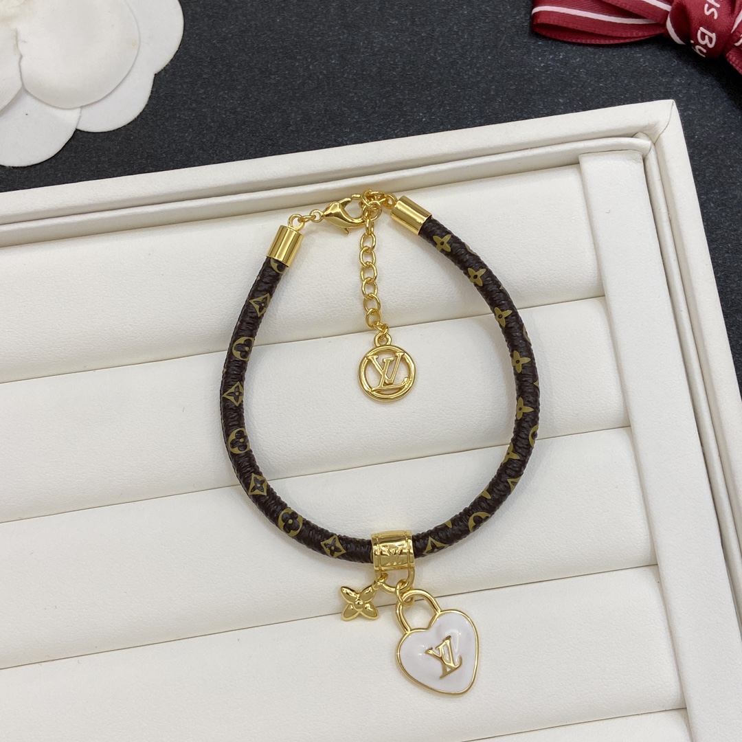 TOP Louis Vuitton LV Bracelet - 4 Colour