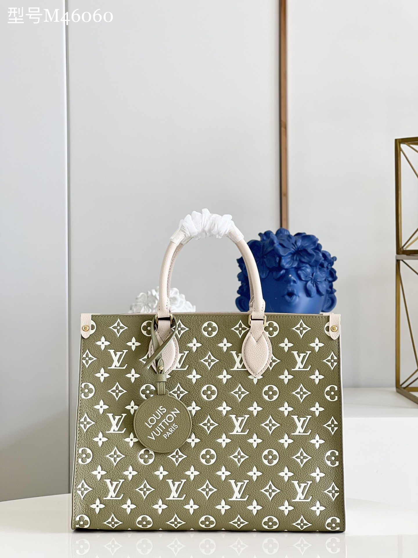 TOP Louis Vuitton LV On The Go Bag 35 x 27 x 14 cm - Green