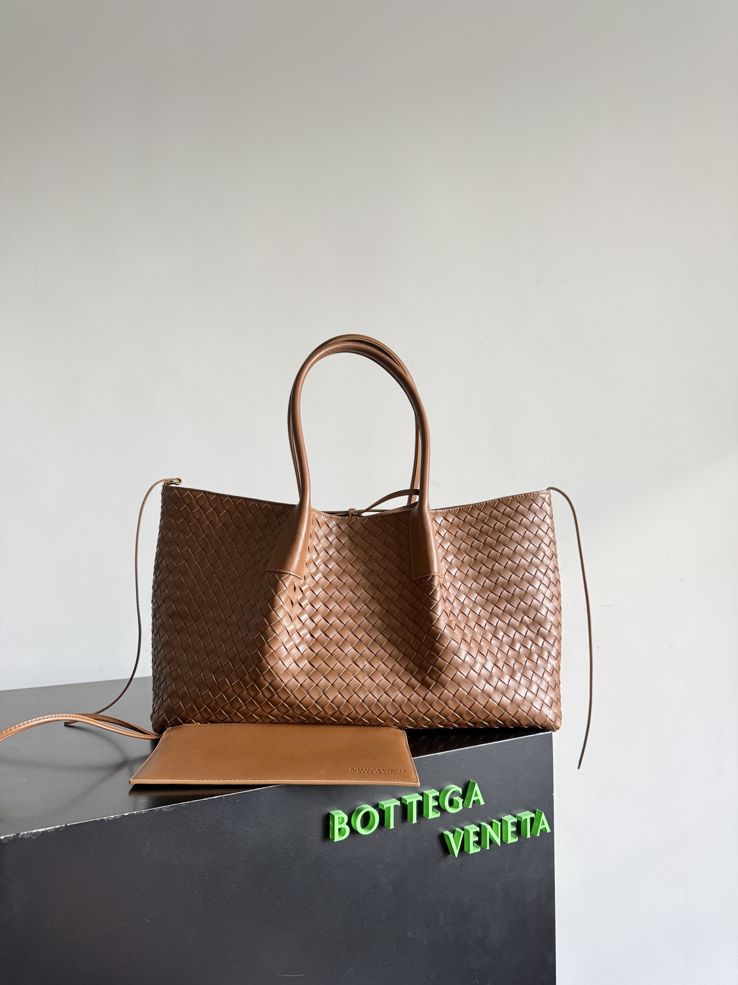 TOP Bottega Veneta BV Pinacoteca Bag 43x23x17.5cm - Brown