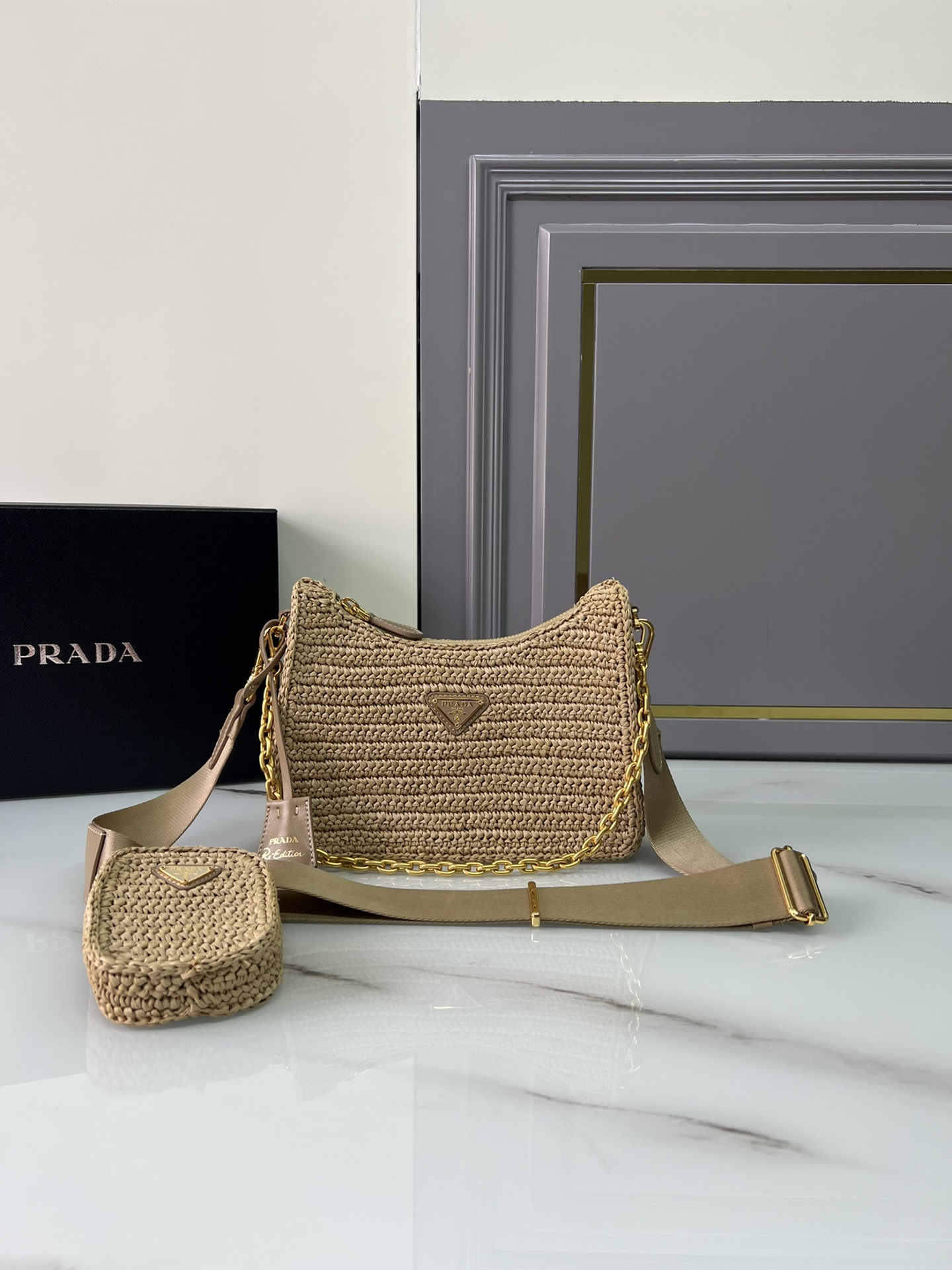 TOP PRADA Re-Edition 2005 Crochet Hobo Bag 23x16x7cm - 2 Colors