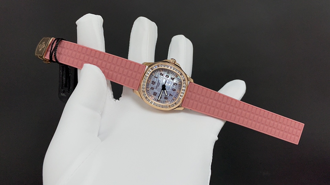TOP Patek Philippe AQUANAUT Women's 35.6mm Watch - Dark Pink with Gold