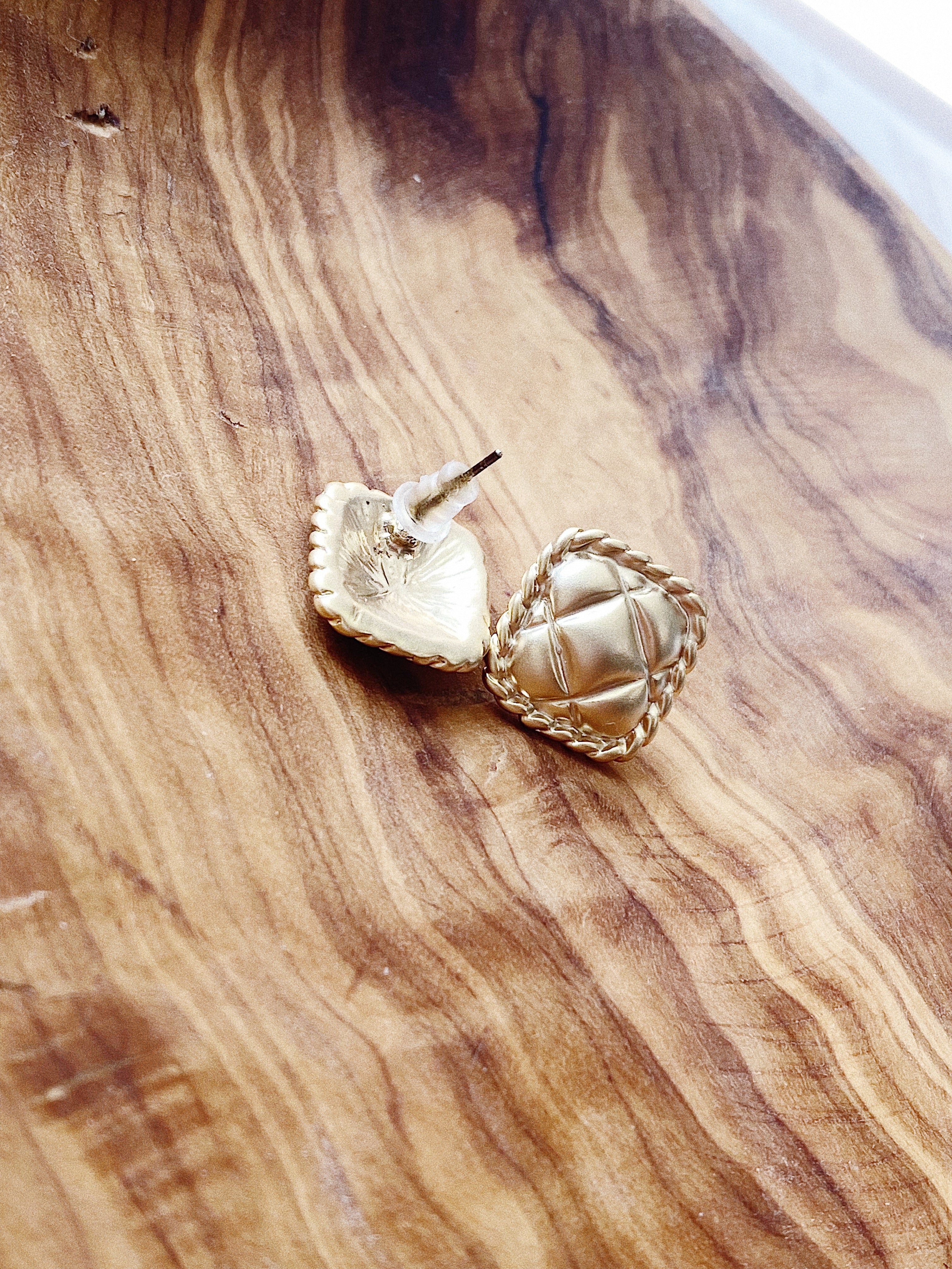 TOP CHANEL Stud Square Earrings