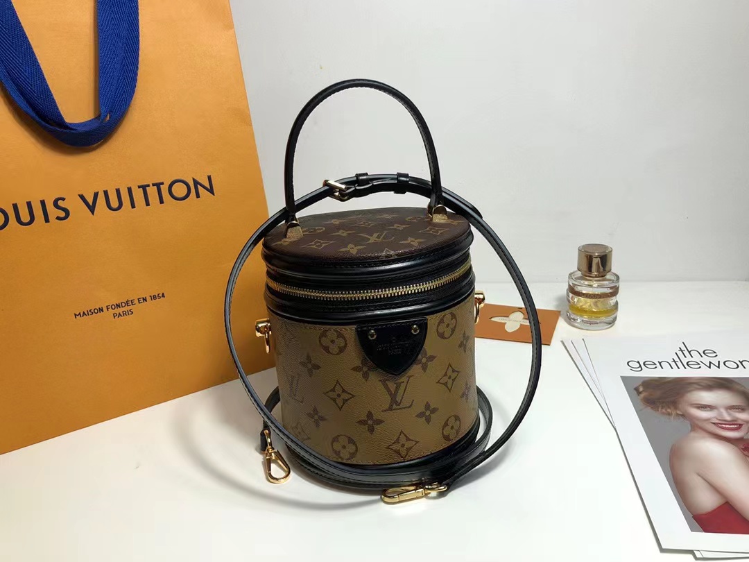 TOP Louis Vuitton LV Giant Monogram Vanity Bag 15.0x 17.0x 15.0 CM