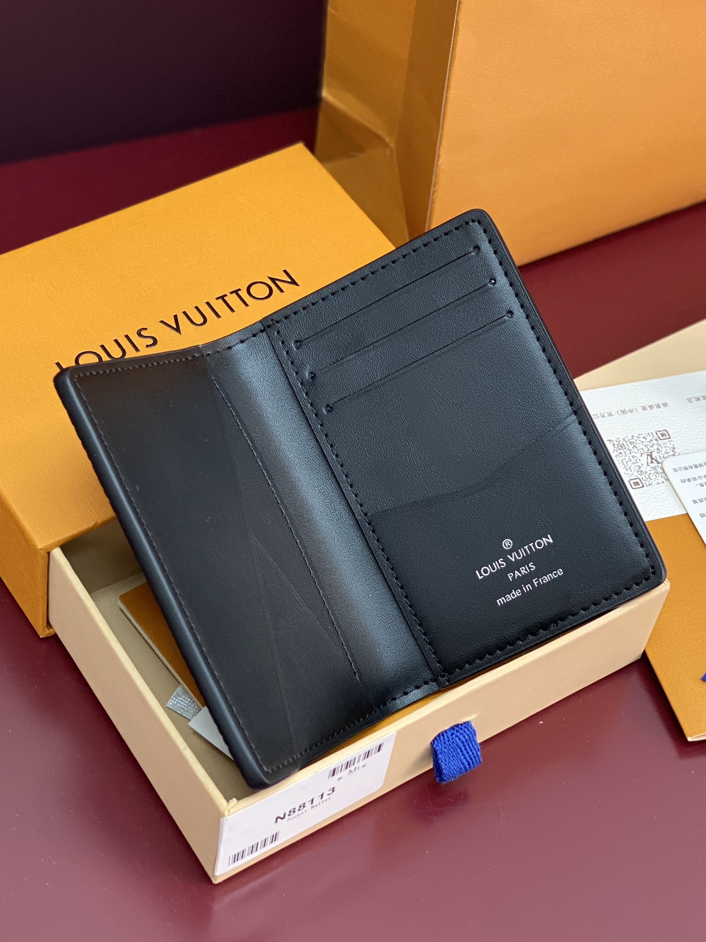 TOP Louis Vuitton LV Men's Card Holder with Crocodile Leather 8x11x1cm - Black