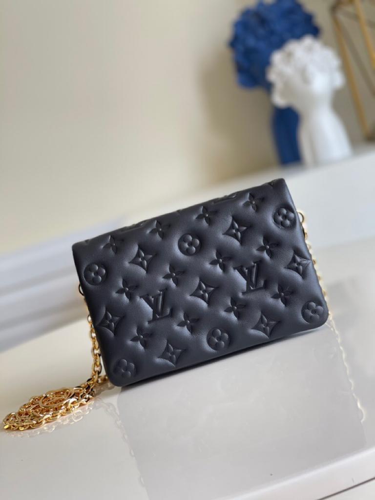 TOP Louis Vuitton LV  Pochette Coussin 26x20x12cm - Black