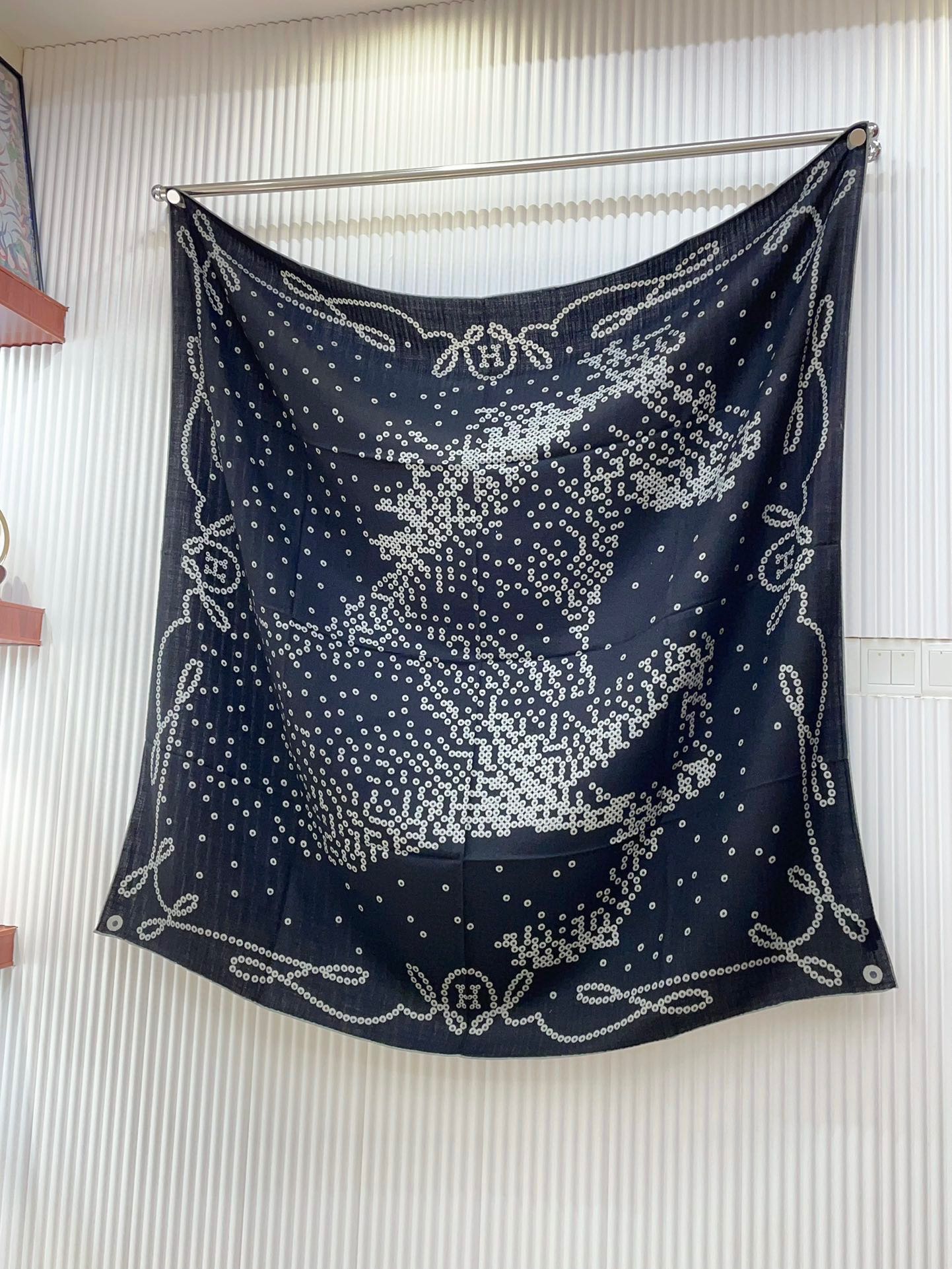 TOP HERMES Cashmere Square Scarf 140 x 140 cm - 2 Colors