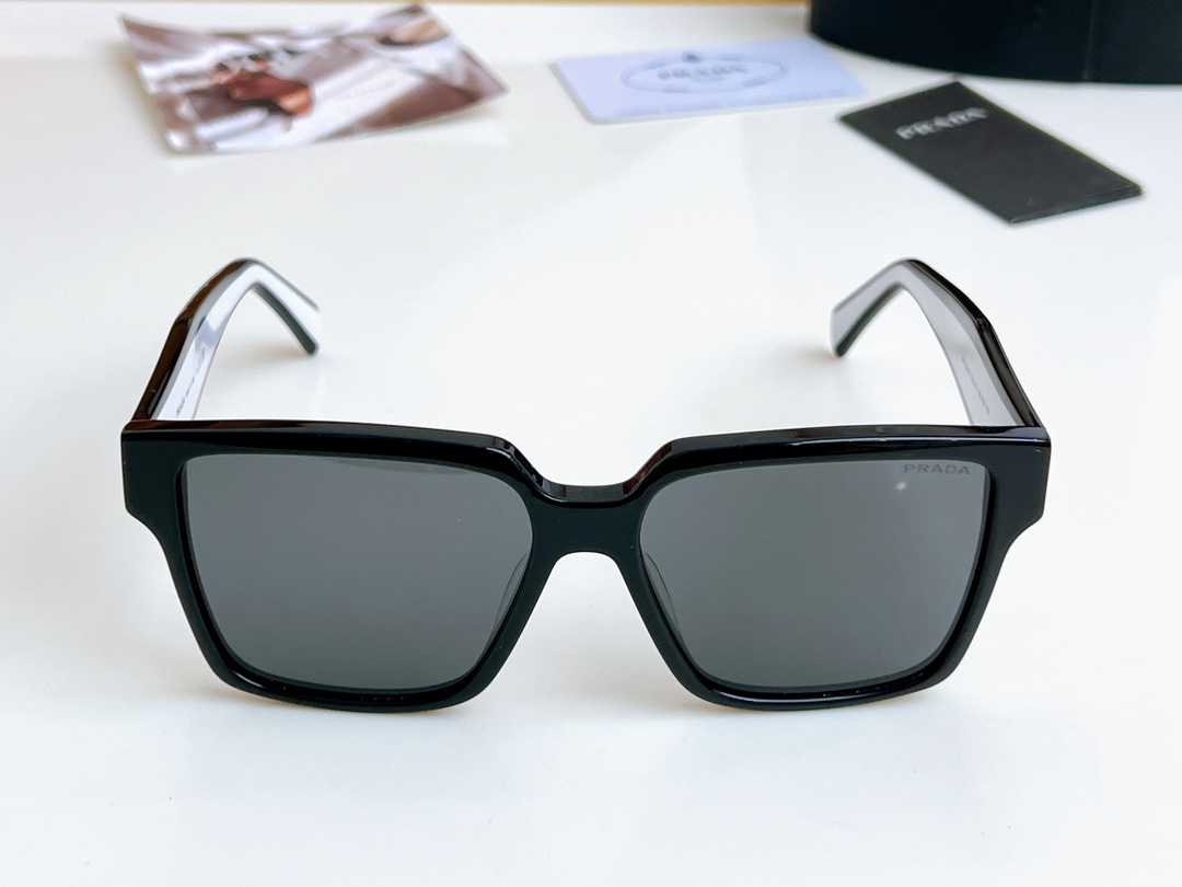 TOP PRADA Sunglasses - White