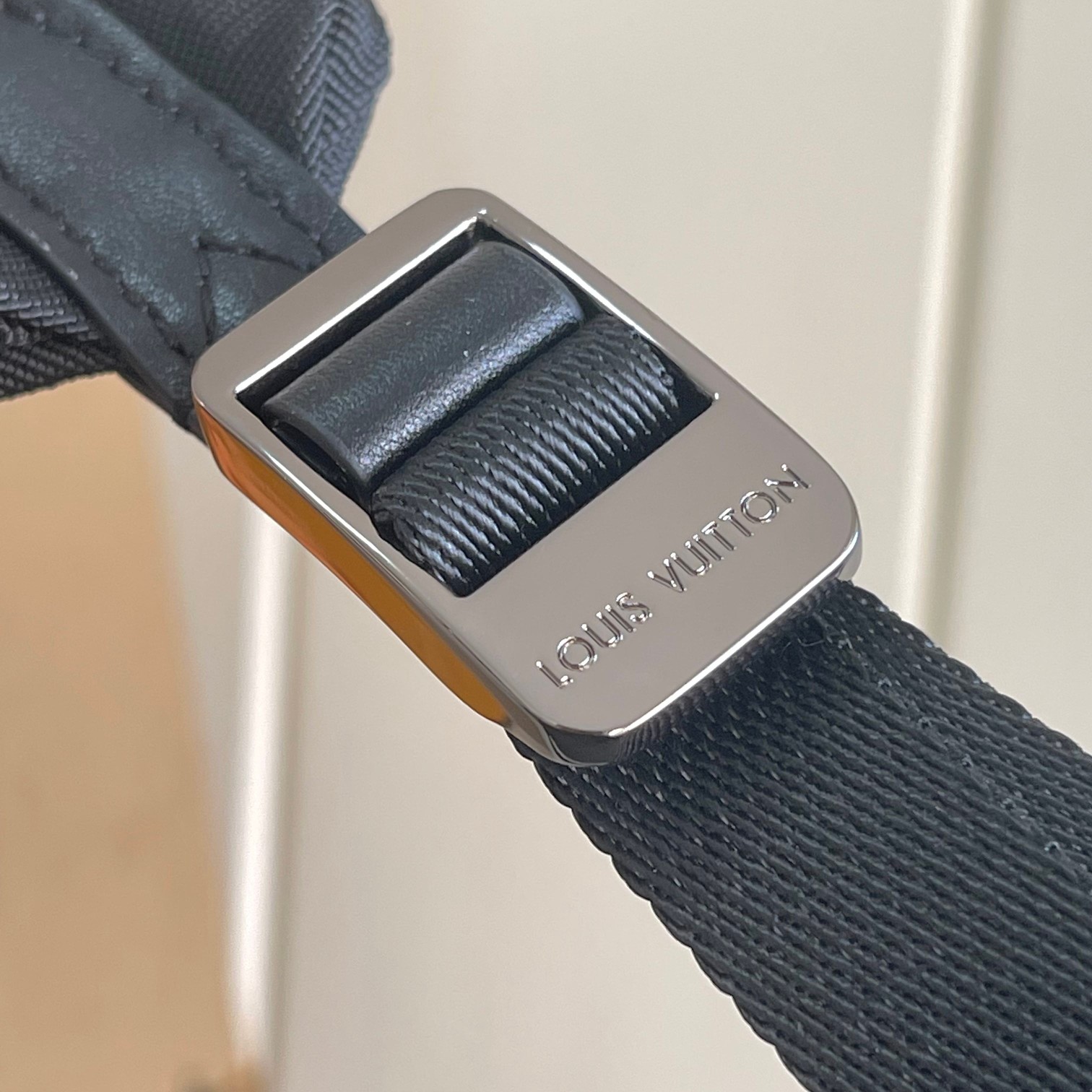 TOP Louis Vuitton LV Discovery Backpack Monogram Eclipse 42x17x31cm - Black