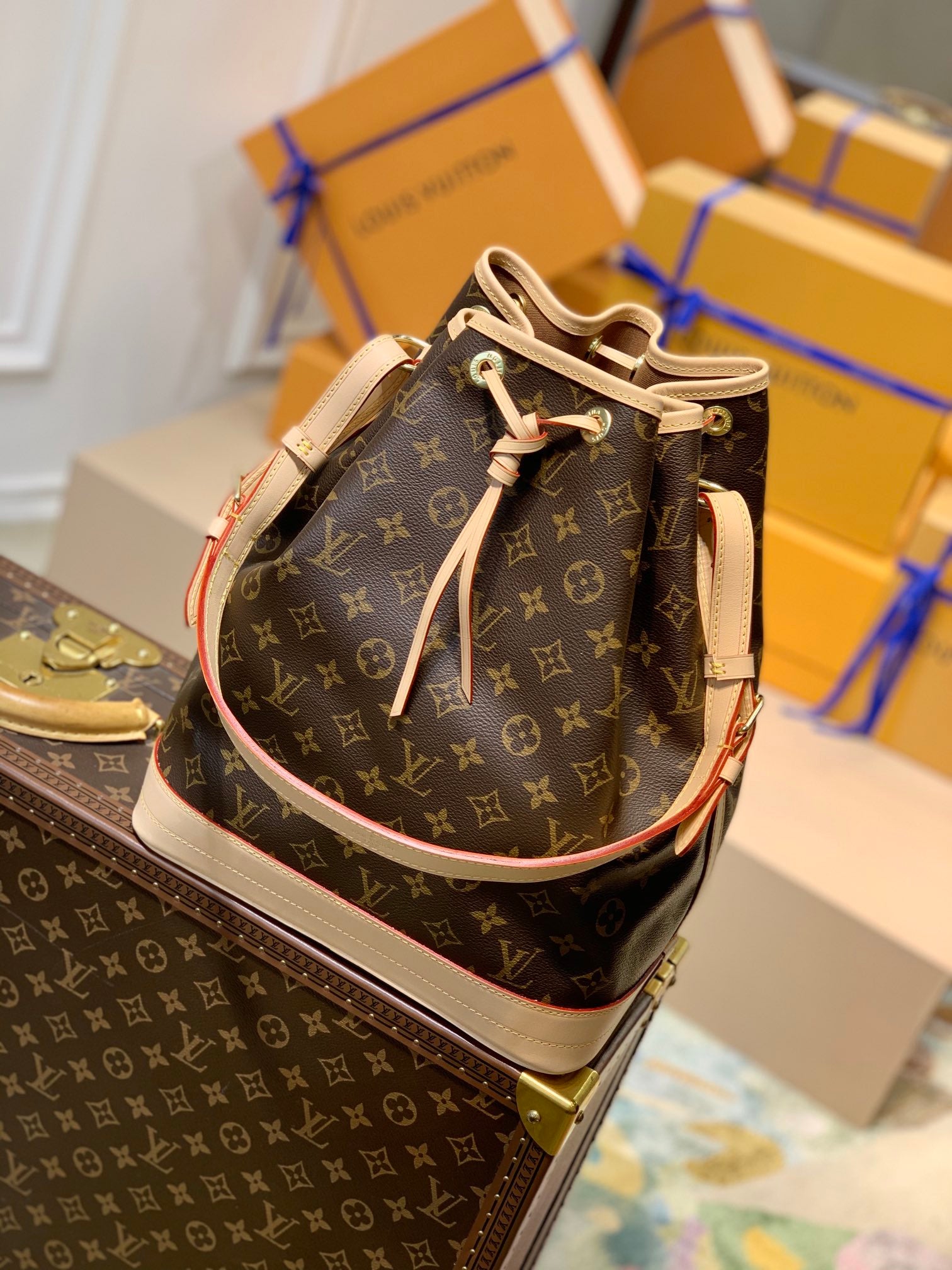 TOP Louis Vuitton LV Noe GM Monogram Bag 27×36×20CM - Brown
