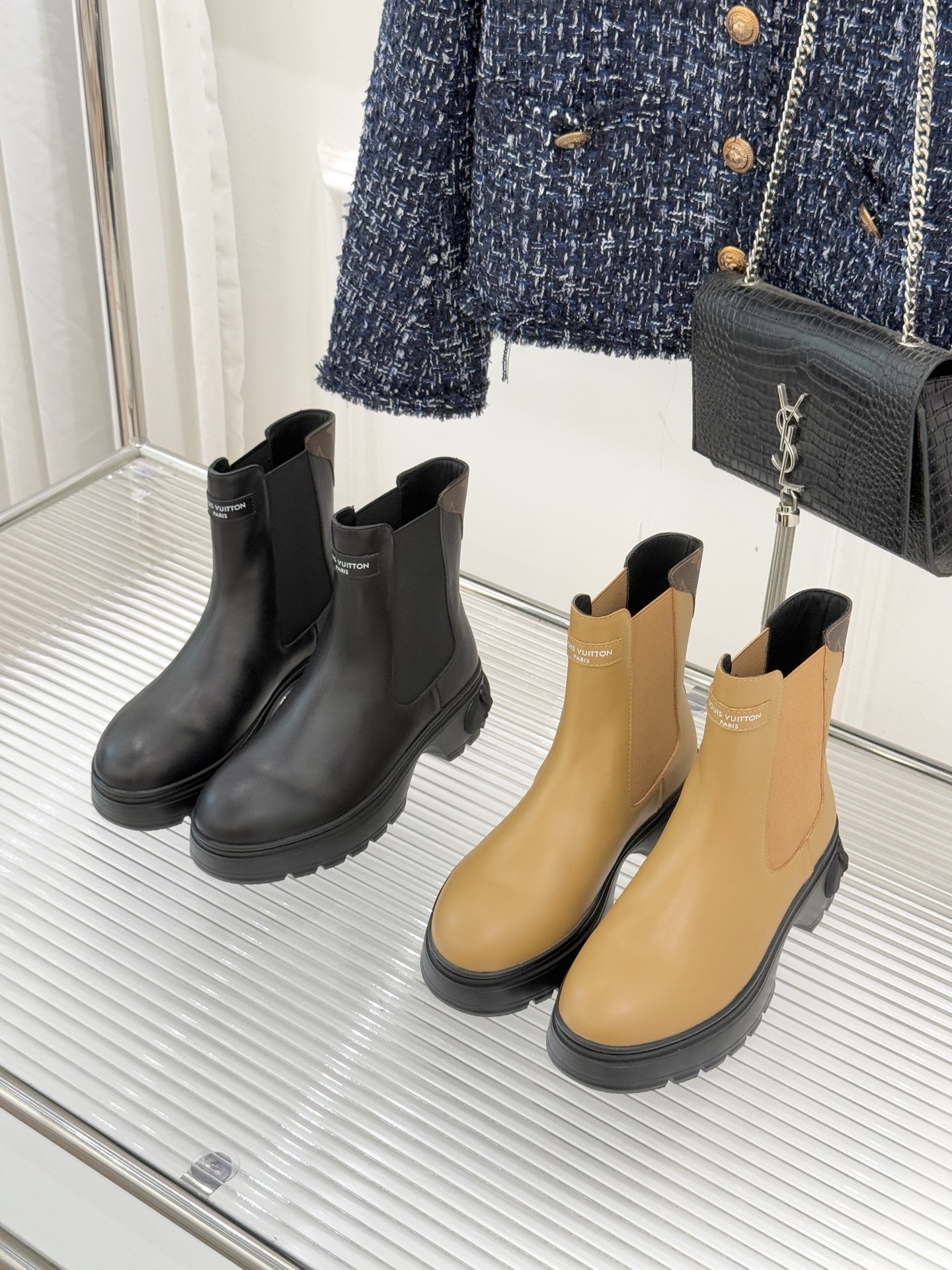 TOP Louis Vuitton LV Chelsea's Thick-soled Boots - 2 Color
