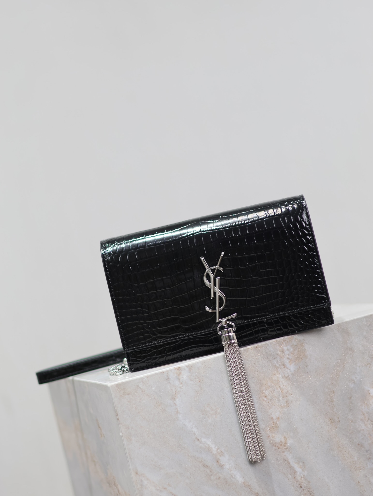 TOP Yves Saint Laurent YSL Kate Tassel Bag Croc Embossed Cowhide 19x12.5x4cm - Black&SHW