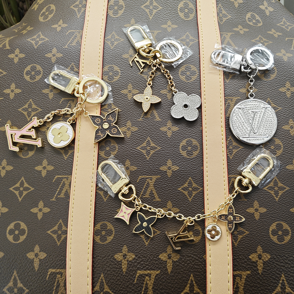 Louis Vuitton LV Keychains (Replica)