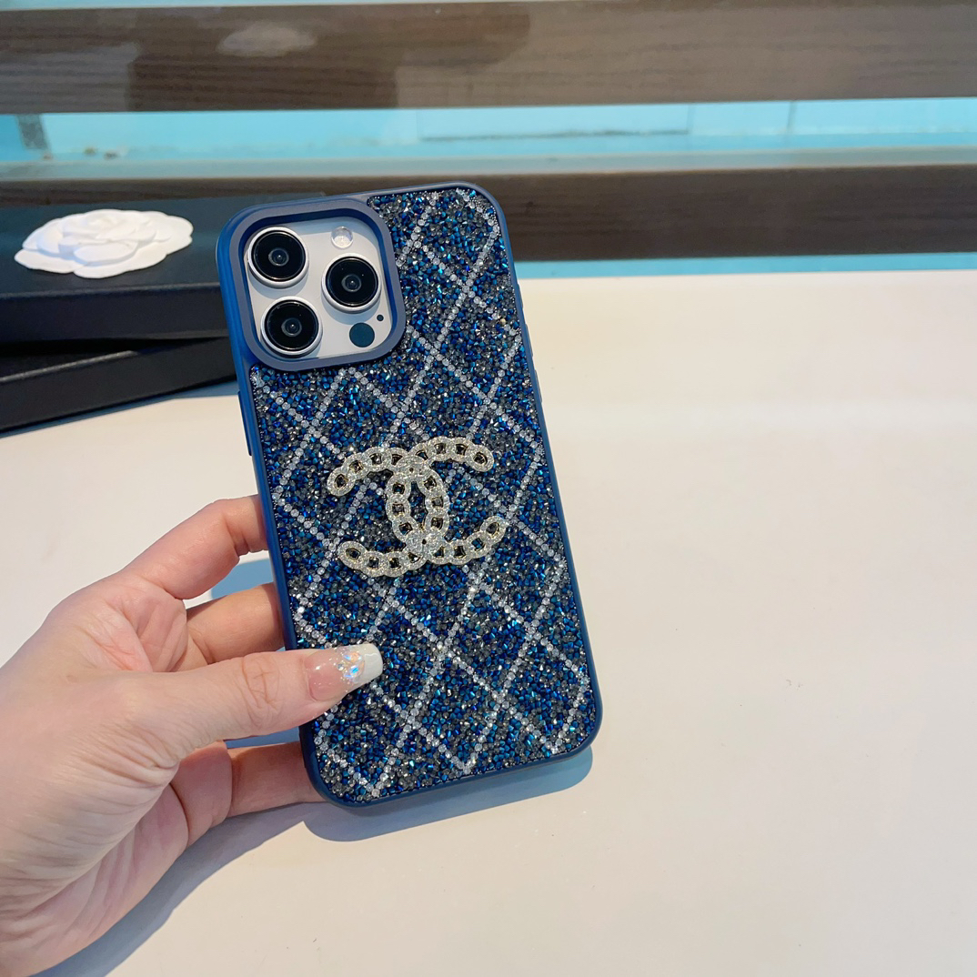 CHANEL Diamond Phone Case (Replica)