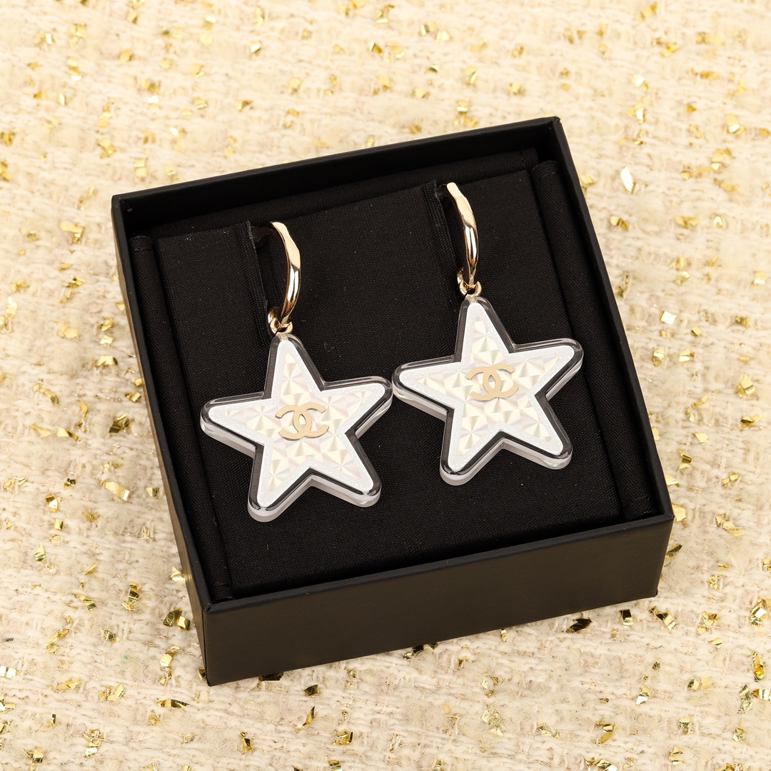 TOP CHANEL Star Earrings-White