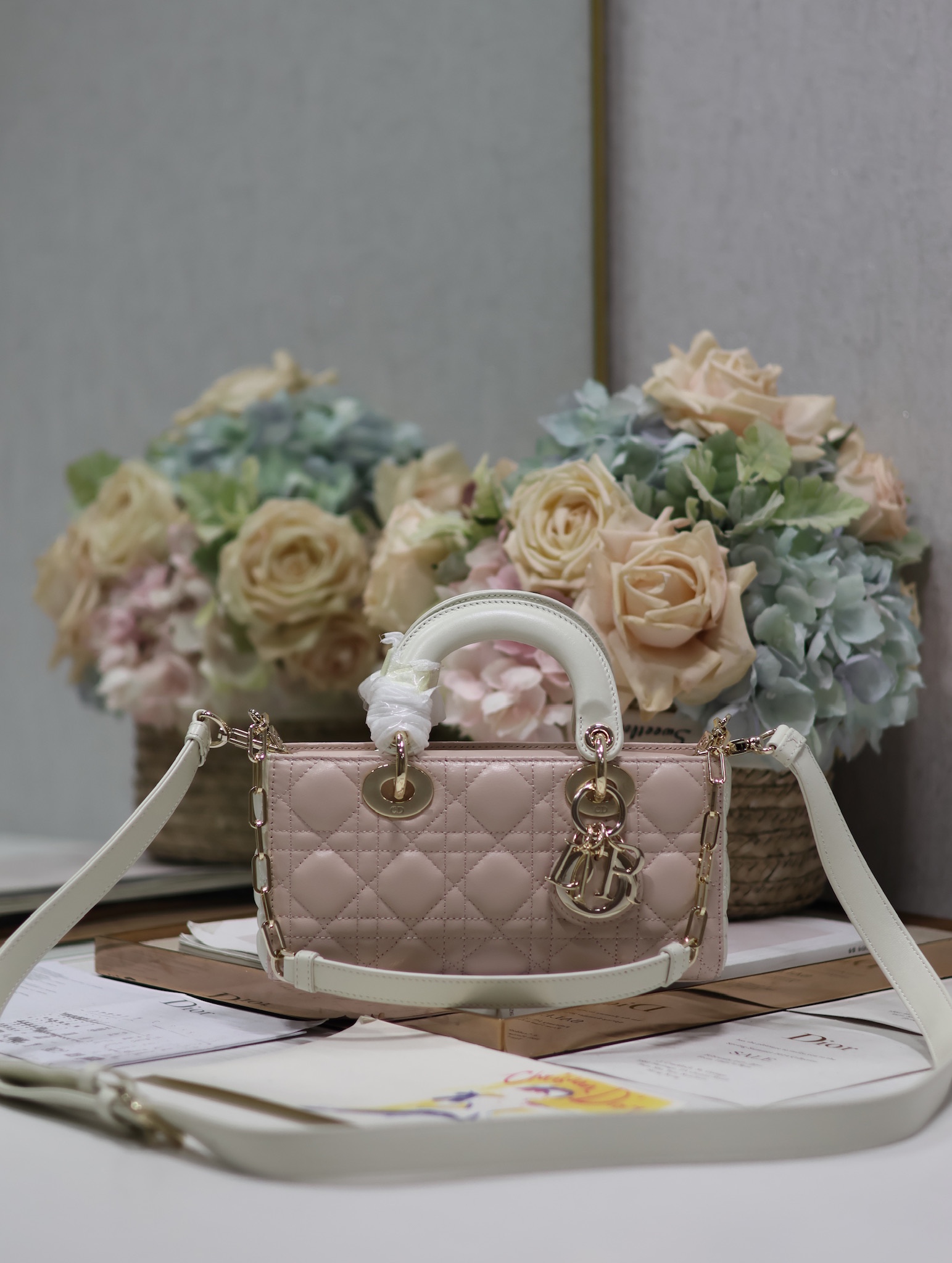TOP Christian Dior Soft Lambskin Lady D-Joy Bags - Pink Paired With White 22.5×6×11.5cm/26×6×14cm - GHW