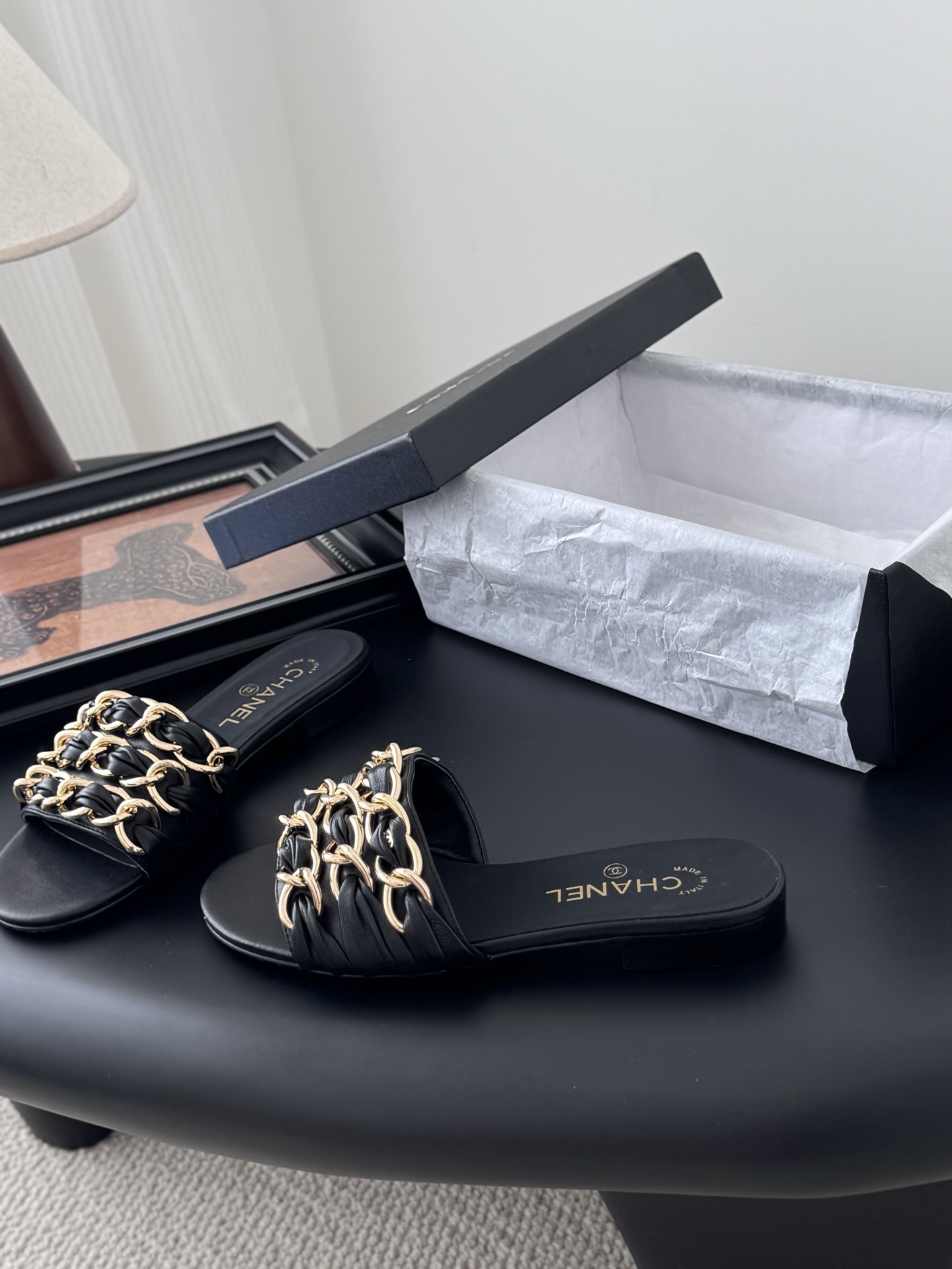 TOP CHANEL Slippers - Black