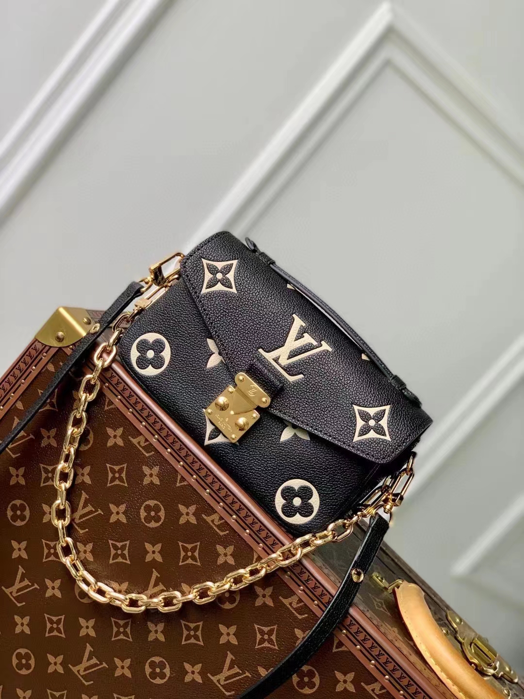TOP Louis Vuitton LV East West Bag 21.5/6/13.5cm- Monogram
