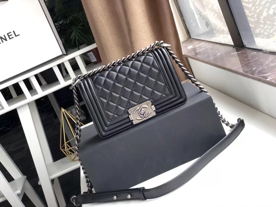 TOP CHANEL Le Boy Bag Small 20cm - Black & SHW