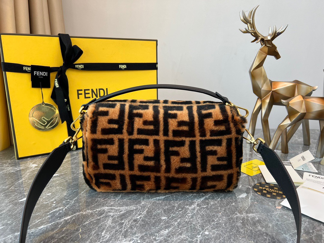 TOP FENDI Fend FF Medium Wool Baguette Bag 26x13x6cm - Brown