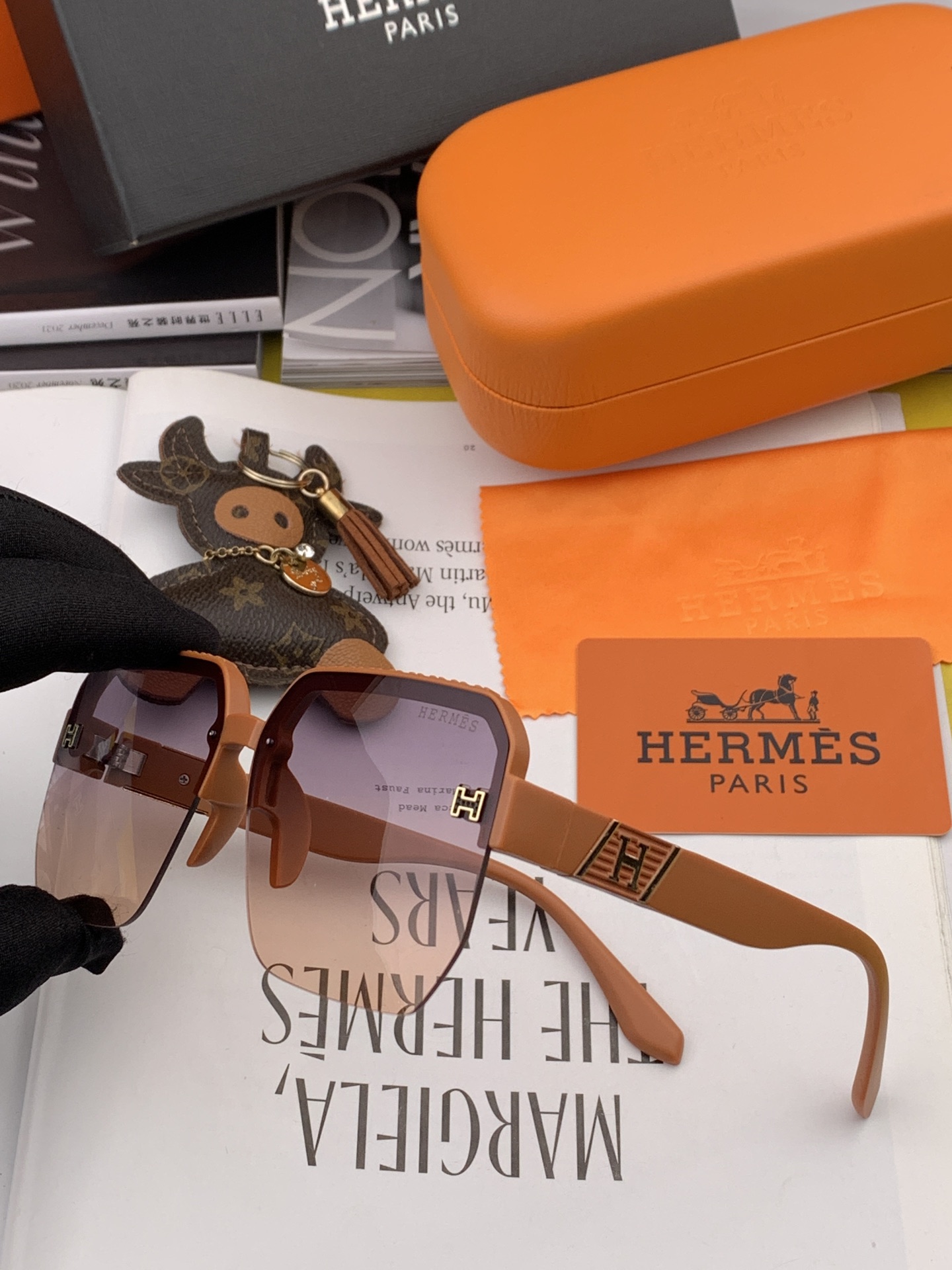 TOP HERMES Classic One-piece Large Frame Sunglasses