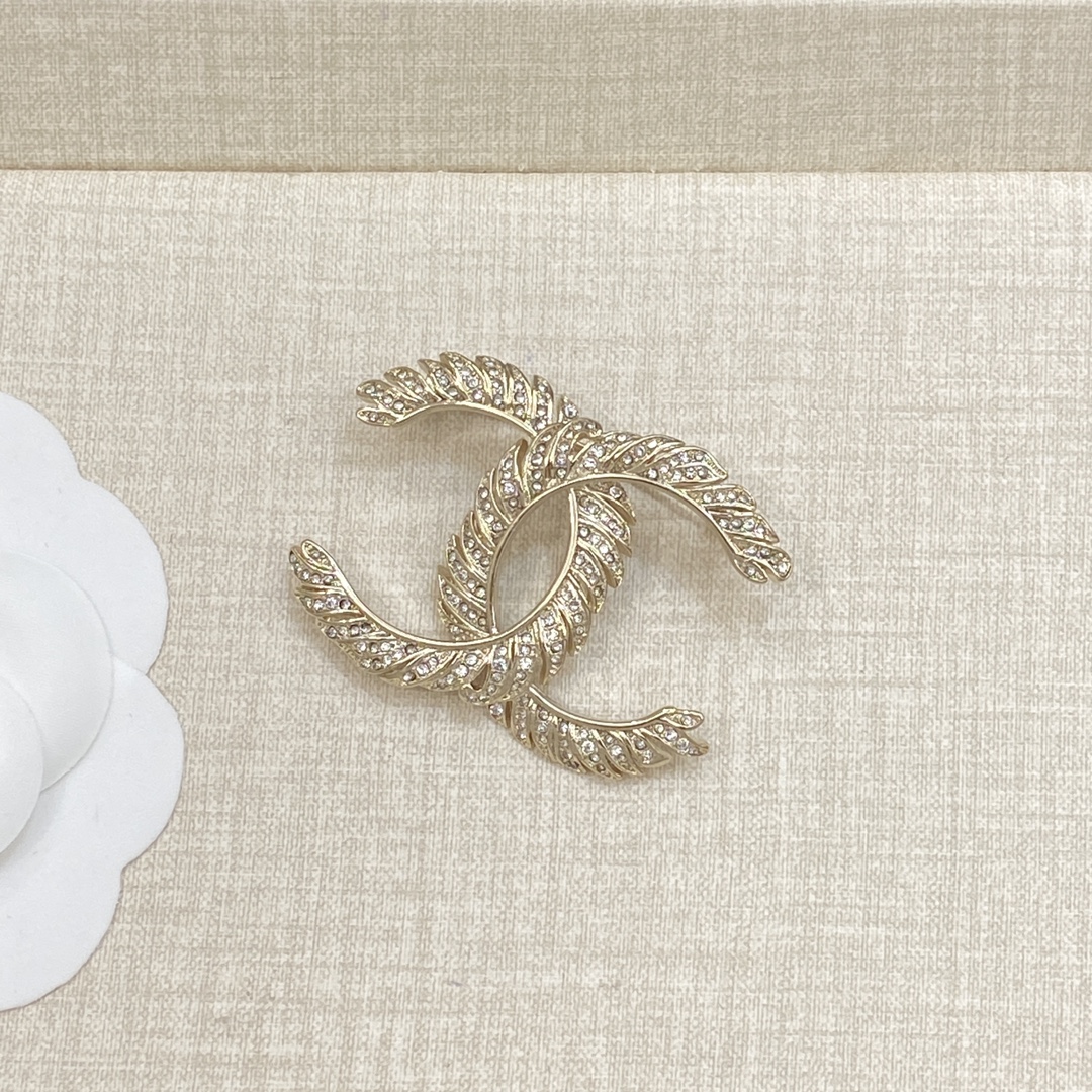 TOP CHANEL CC Brooch - Gold