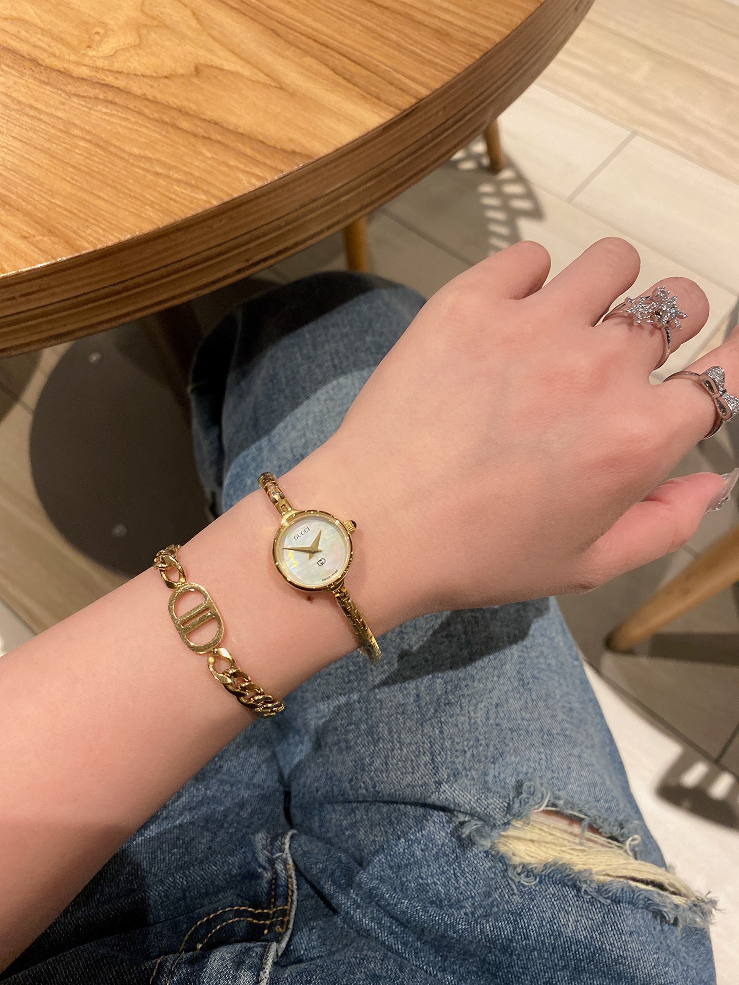 TOP GUCCI Swiss Quartz Movement Watch 23 mm