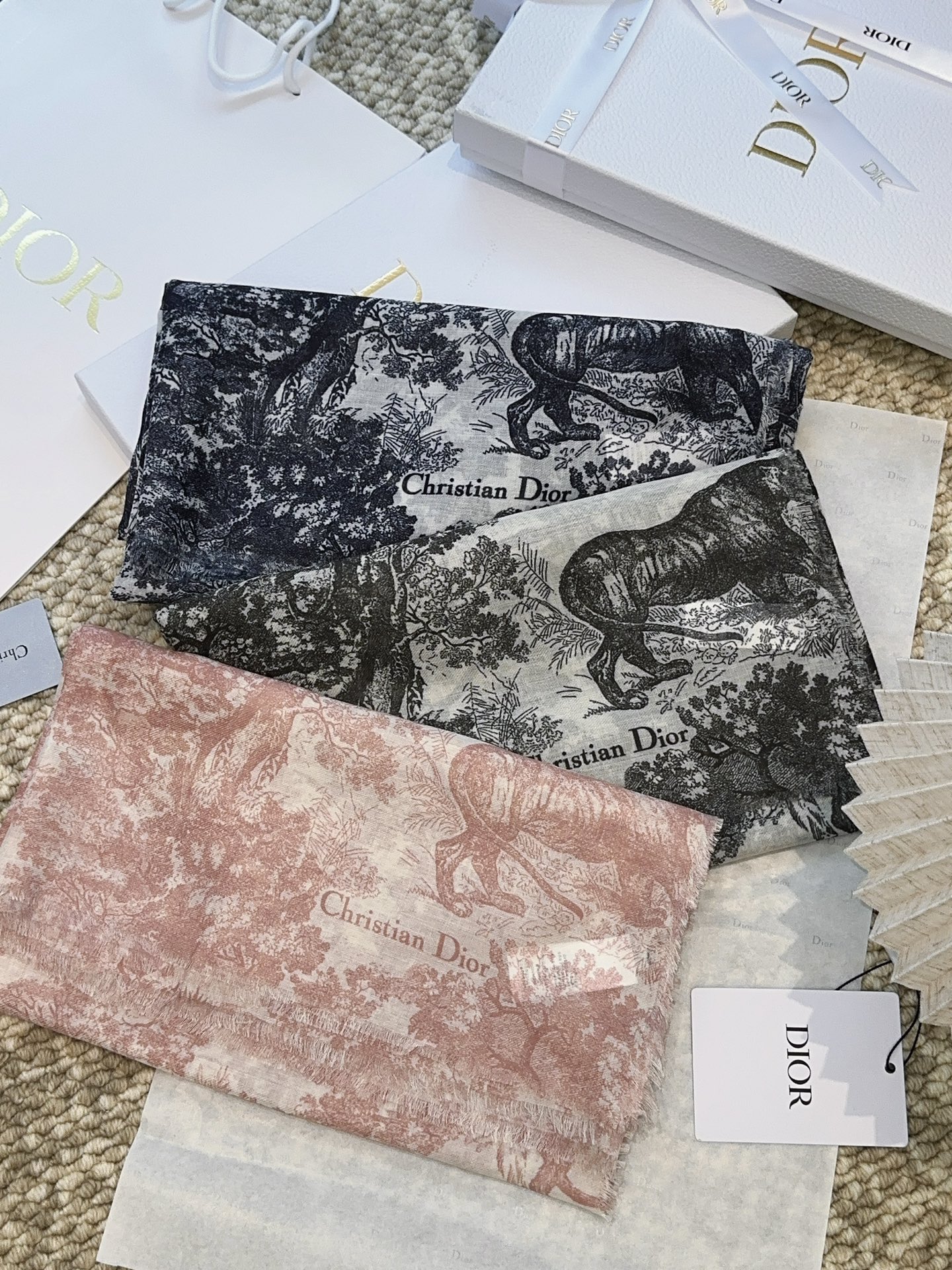 TOP Christian Dior Scarf 140*180cm - 3 Colors