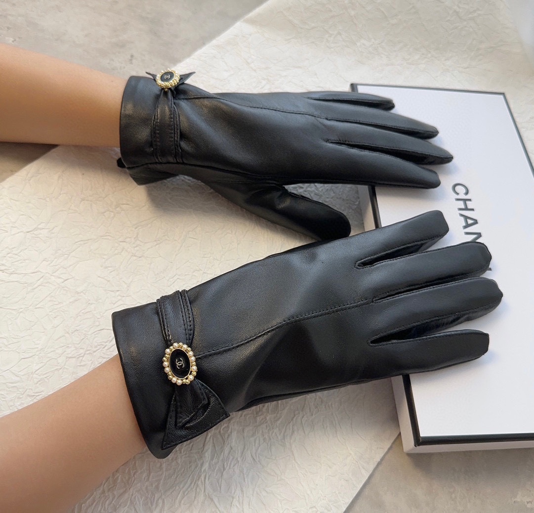 TOP CHANEL  First Grade Sheepskin Excellent Texture Women's Gloves - Black