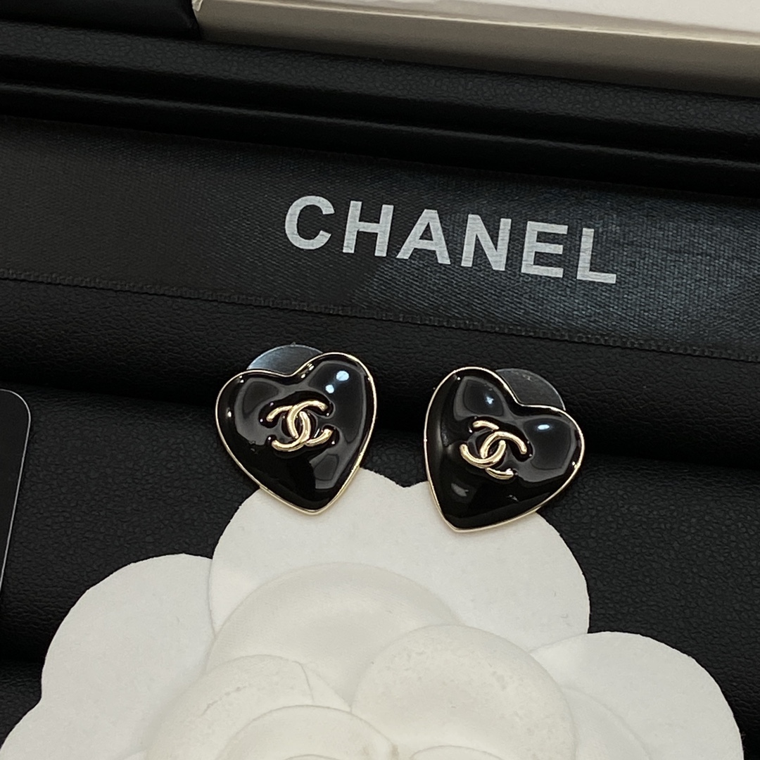 TOP CHANEL CC Earrings - 2 Colors