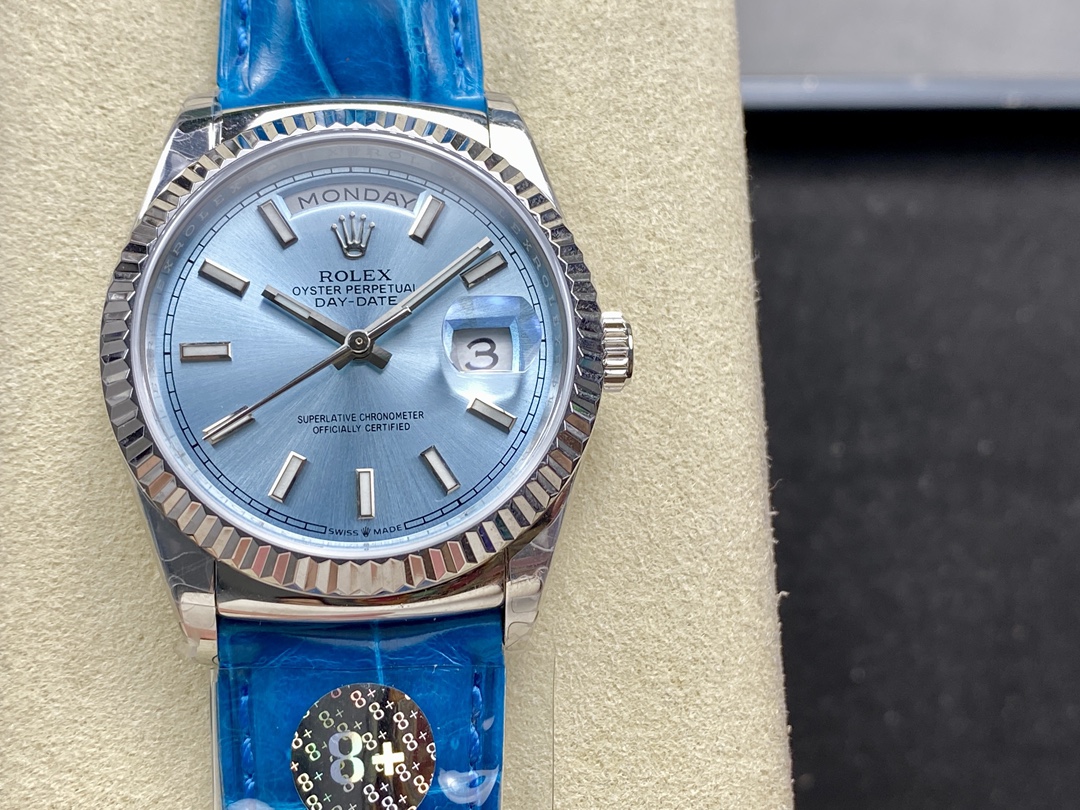 TOP ROLEX  Day-Date Sliver Bezel Watch 36mm - Blue