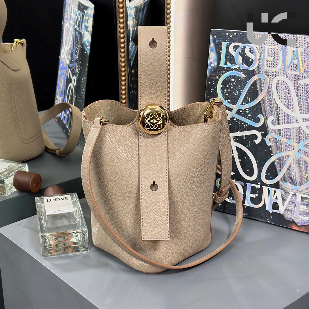 LOEWE Mini Pebble Bucket bag in soft grained calfskin（Replica）