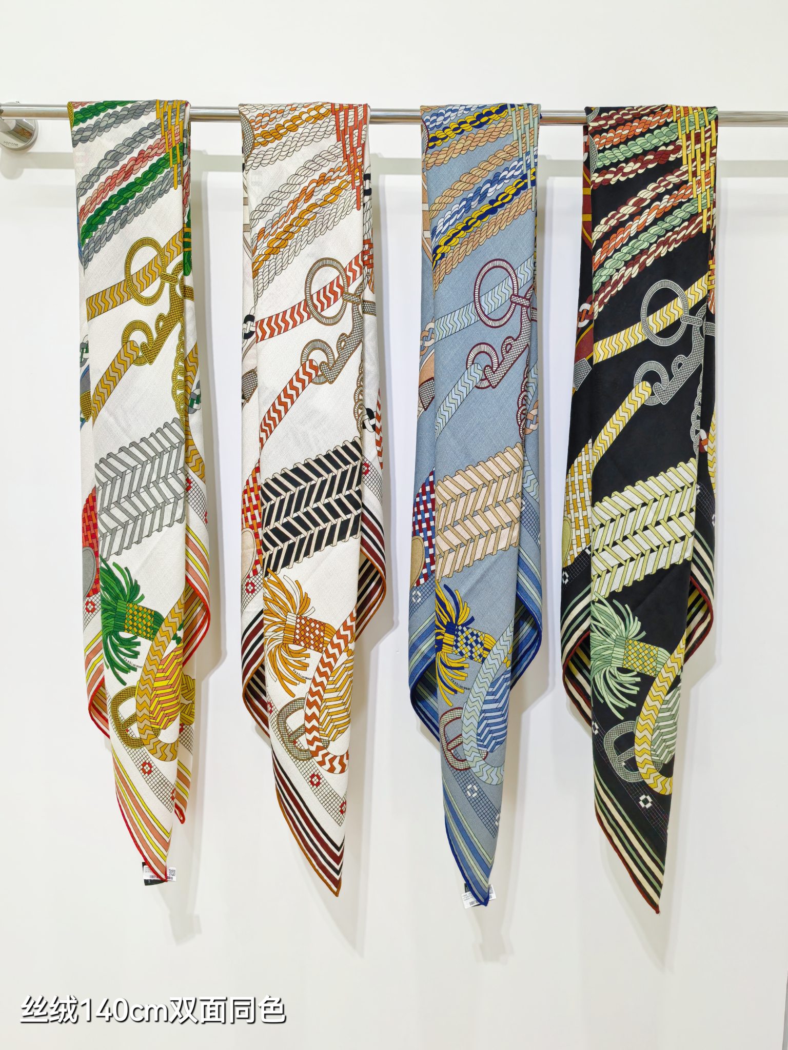 TOP HERMES 70% Cashmere + 30% Silk Scarf 140x140 cm - 4 Colors