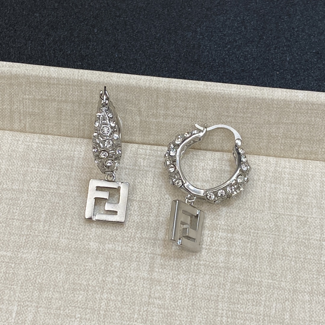 TOP FENDI FF Earrings - 2 Colors
