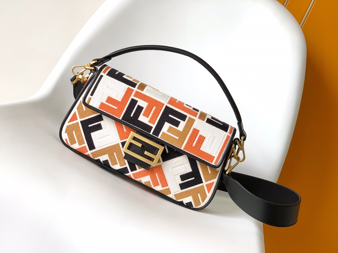 TOP FENDI Medium Colored Relief Pattern Baguette Bags 27×6×15cm - GHW